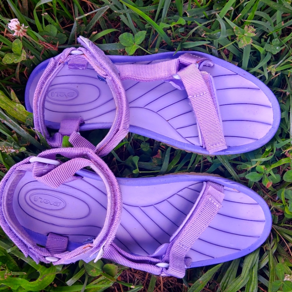 Pretty rugged lilac teva sandals (women's 10)